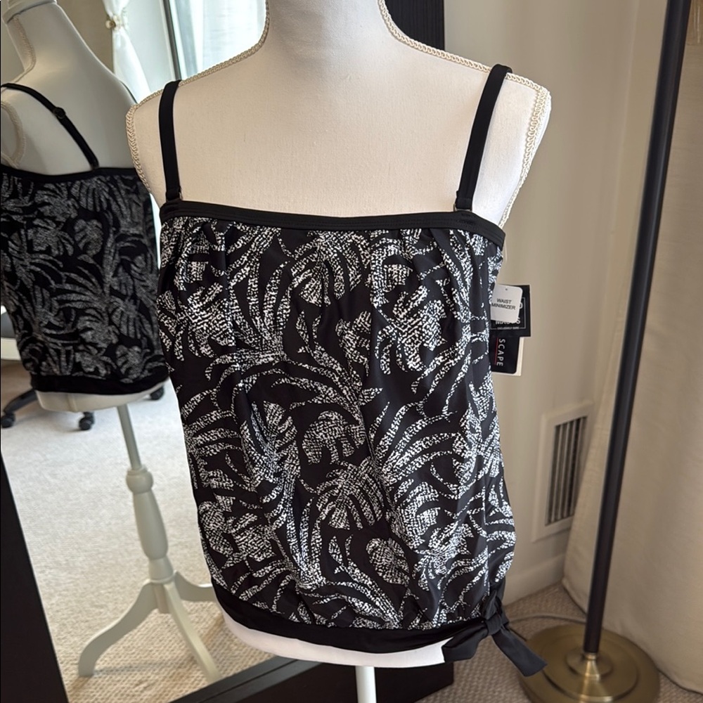 Island Escape Black and Silver Graphic Fitted Camisole